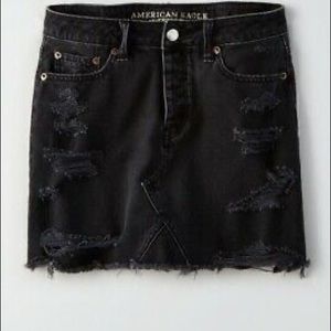 American eagle black ripped denim skirt